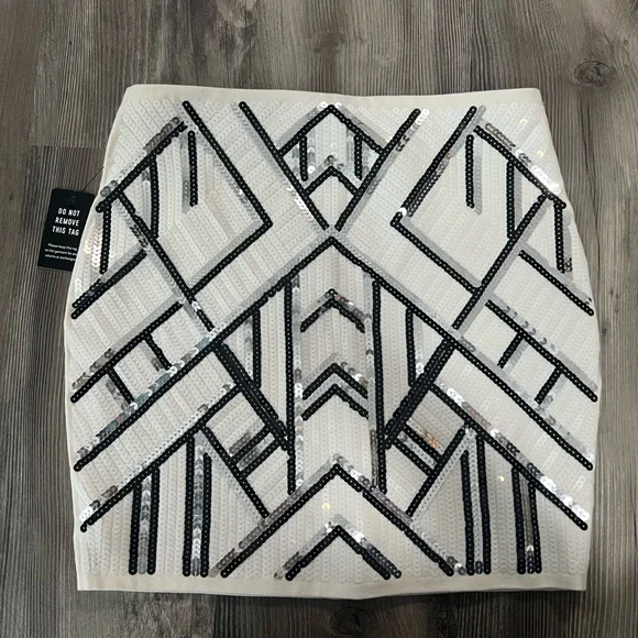 Express Sequin Mini Skirt - Picture 3 of 4